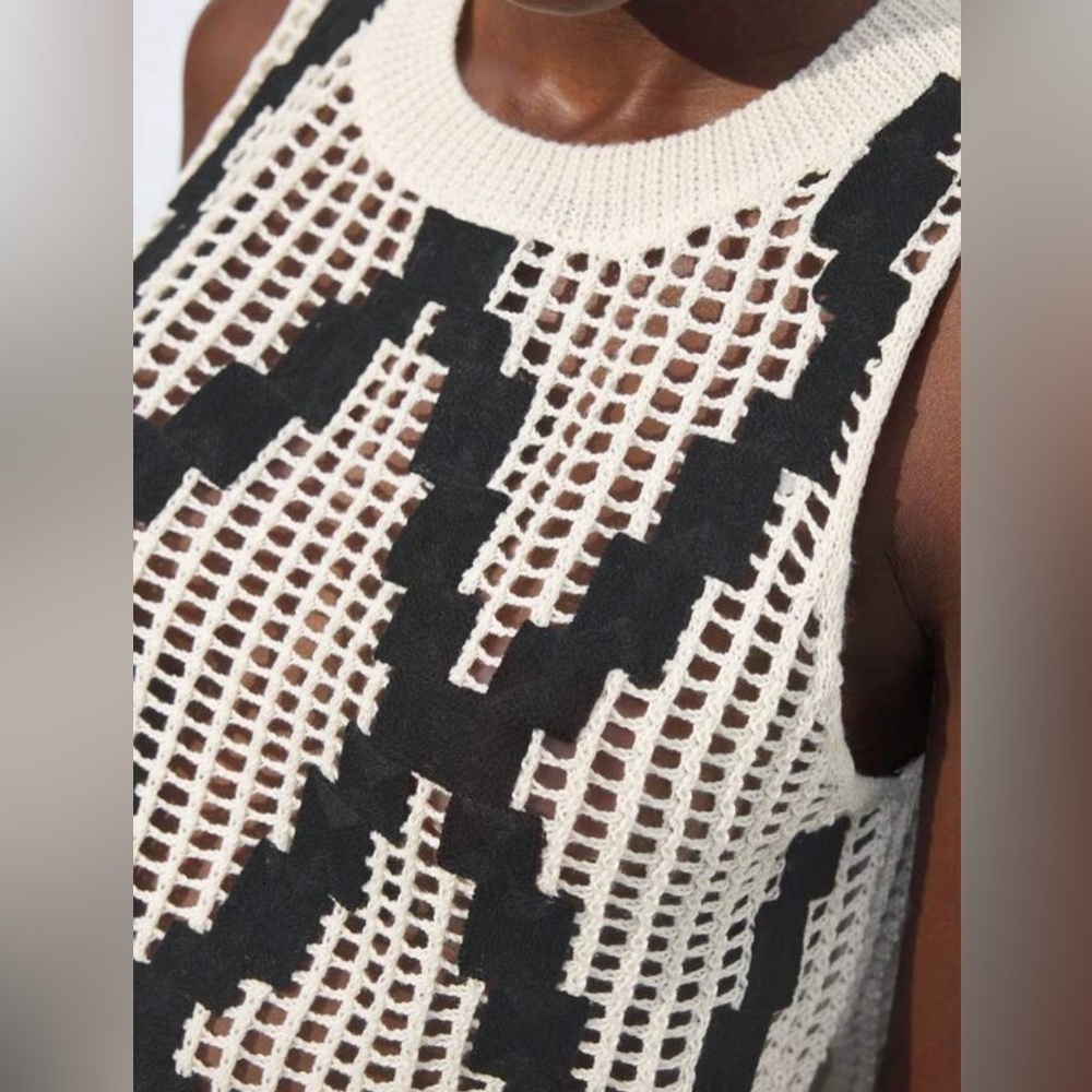 NEW Sleeveless Crochet Top in Black and Cream - Picture 4 of 8
